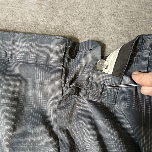 Greg Norman for Tasso Elba Shorts Men's Sz 38 Golf Slash Pockets Blk, Gray Plaid - Picture 5 of 8